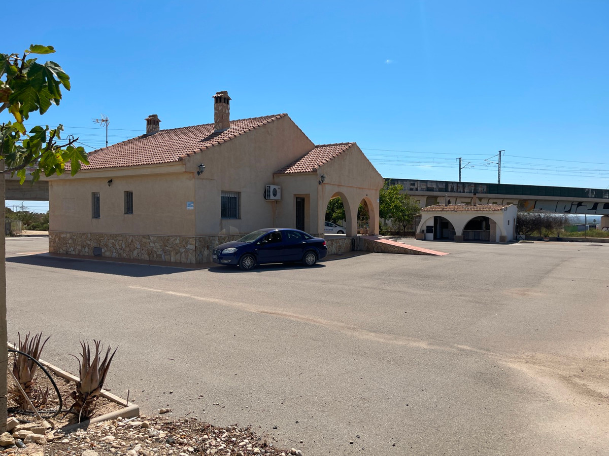 Se vende Villa - Chalet de 3 dormitorios en Costa Blanca, Alicante, España