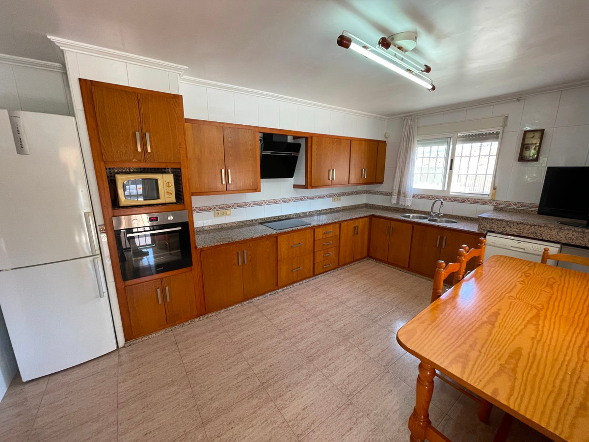 Se vende Villa - Chalet de 3 dormitorios en Costa Blanca, Alicante, España