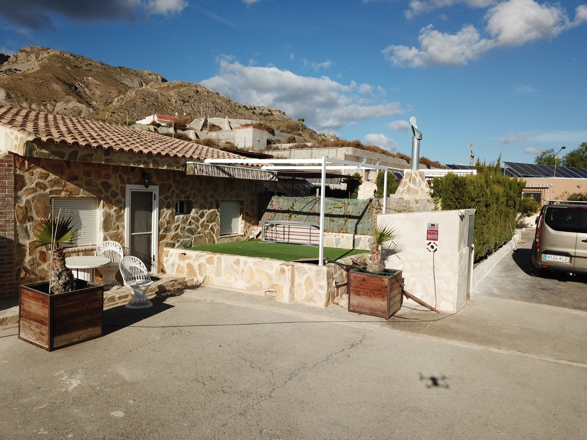 5 Bed Townhouse for sale in Crevillent Costa Blanca, Alicante, Spain