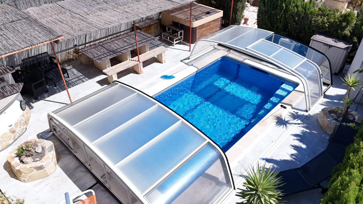 5 Bed Townhouse for sale in Crevillent Costa Blanca, Alicante, Spain