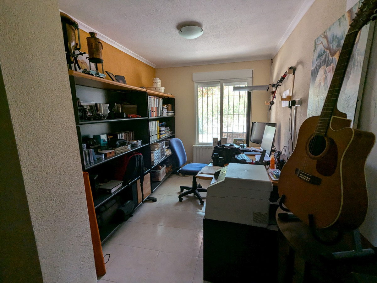 5 Bed Townhouse for sale in Crevillent Costa Blanca, Alicante, Spain
