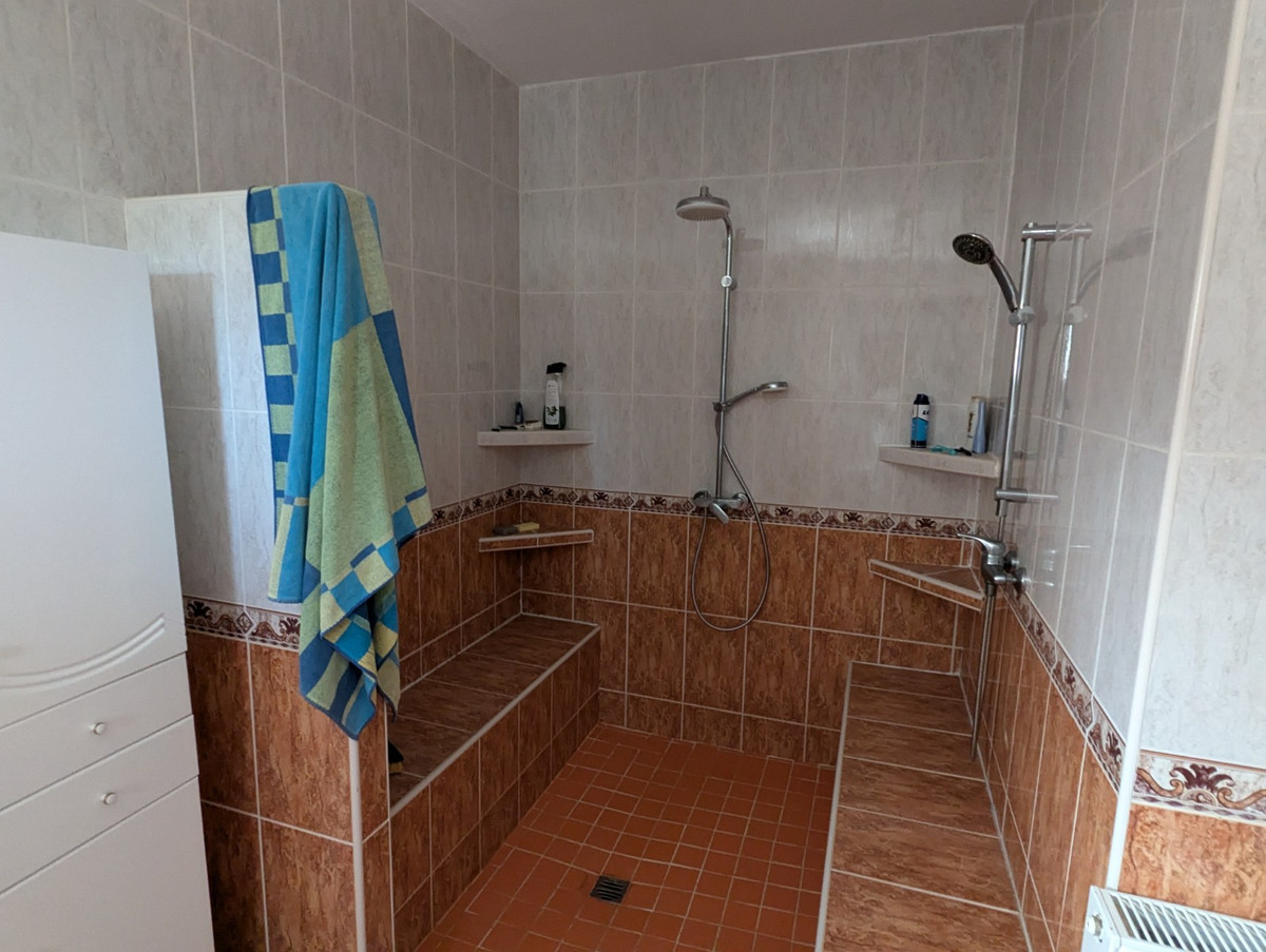 5 Bed Townhouse for sale in Crevillent Costa Blanca, Alicante, Spain