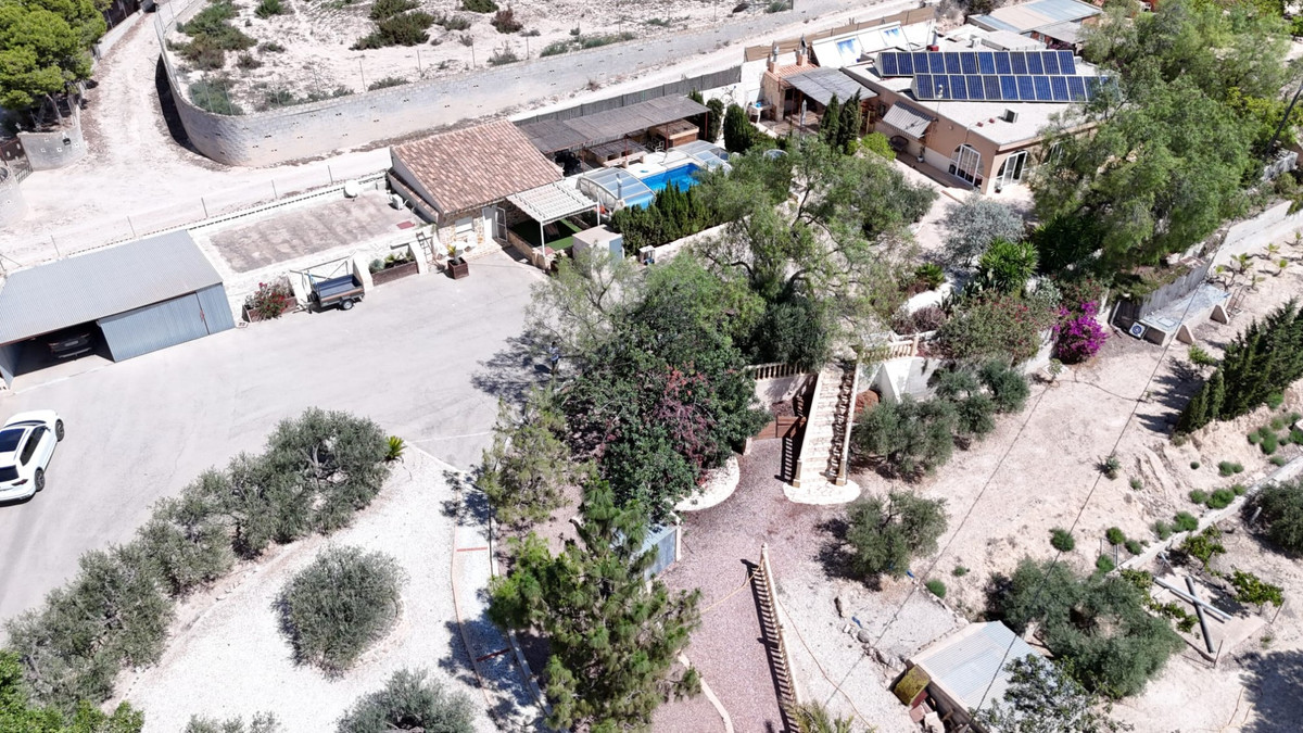 5 Bed Townhouse for sale in Crevillent Costa Blanca, Alicante, Spain