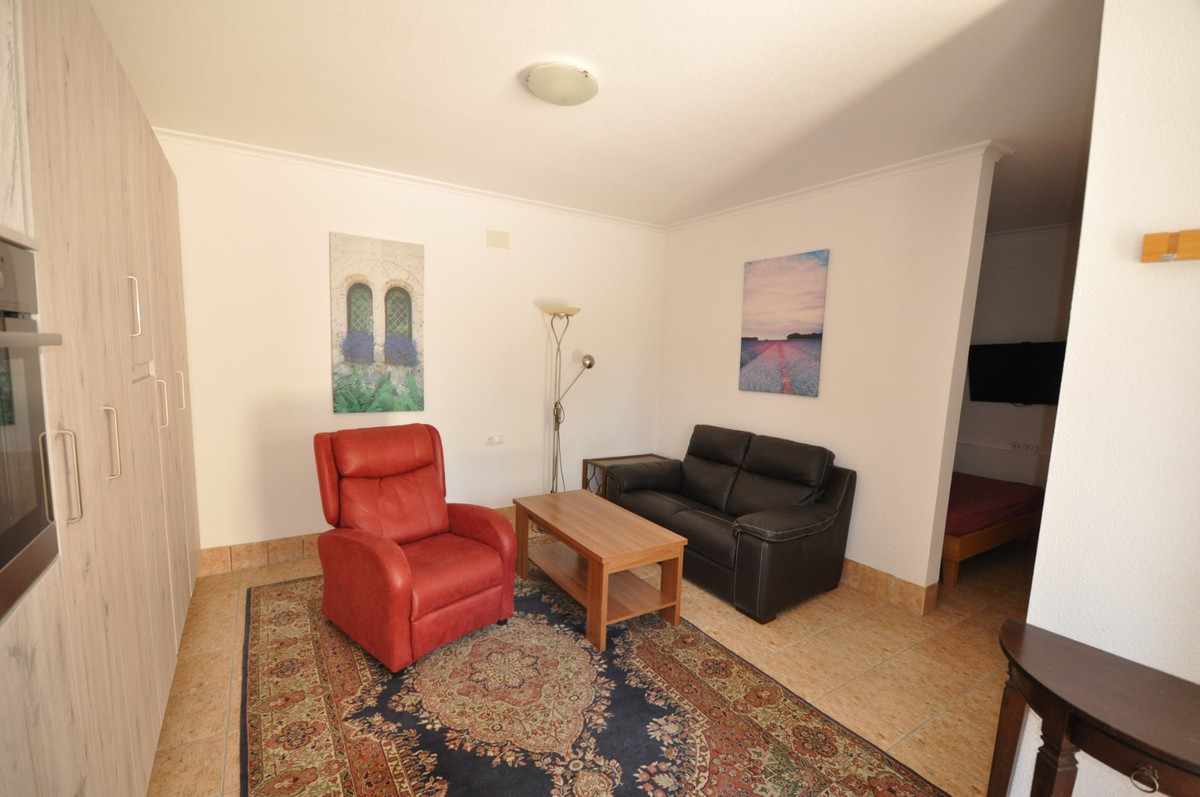 5 Bed Townhouse for sale in Crevillent Costa Blanca, Alicante, Spain