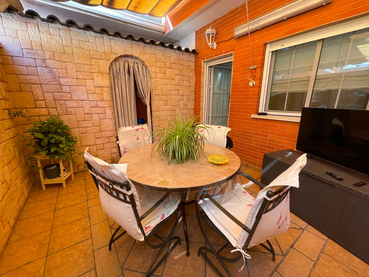4 Bed Townhouse for sale in Elche Costa Blanca, Alicante, Spain