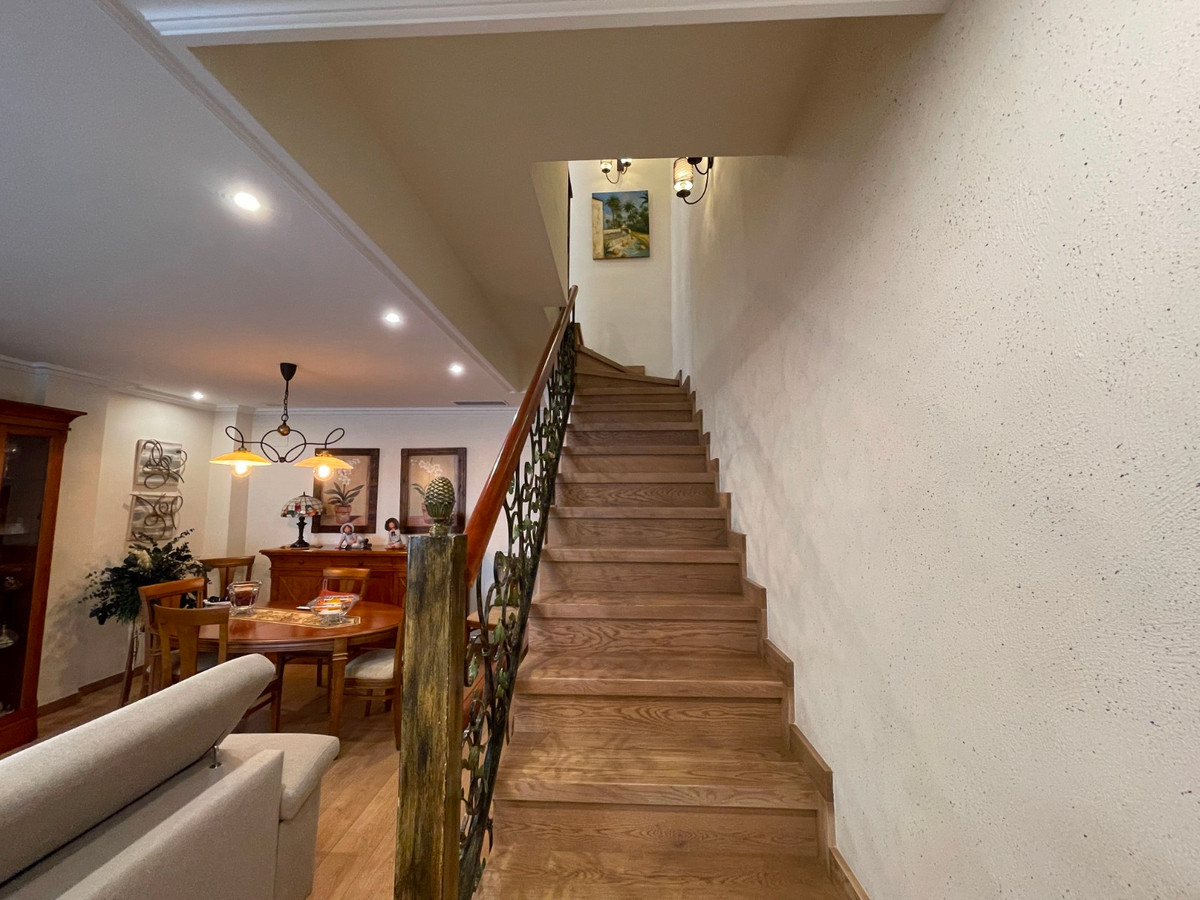 4 Bed Townhouse for sale in Elche Costa Blanca, Alicante, Spain