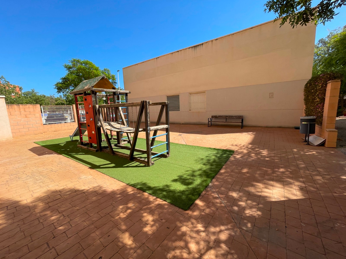 4 Bed Townhouse for sale in Elche Costa Blanca, Alicante, Spain