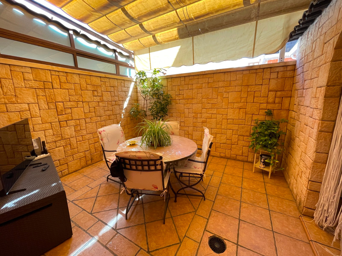 4 Bed Townhouse for sale in Elche Costa Blanca, Alicante, Spain