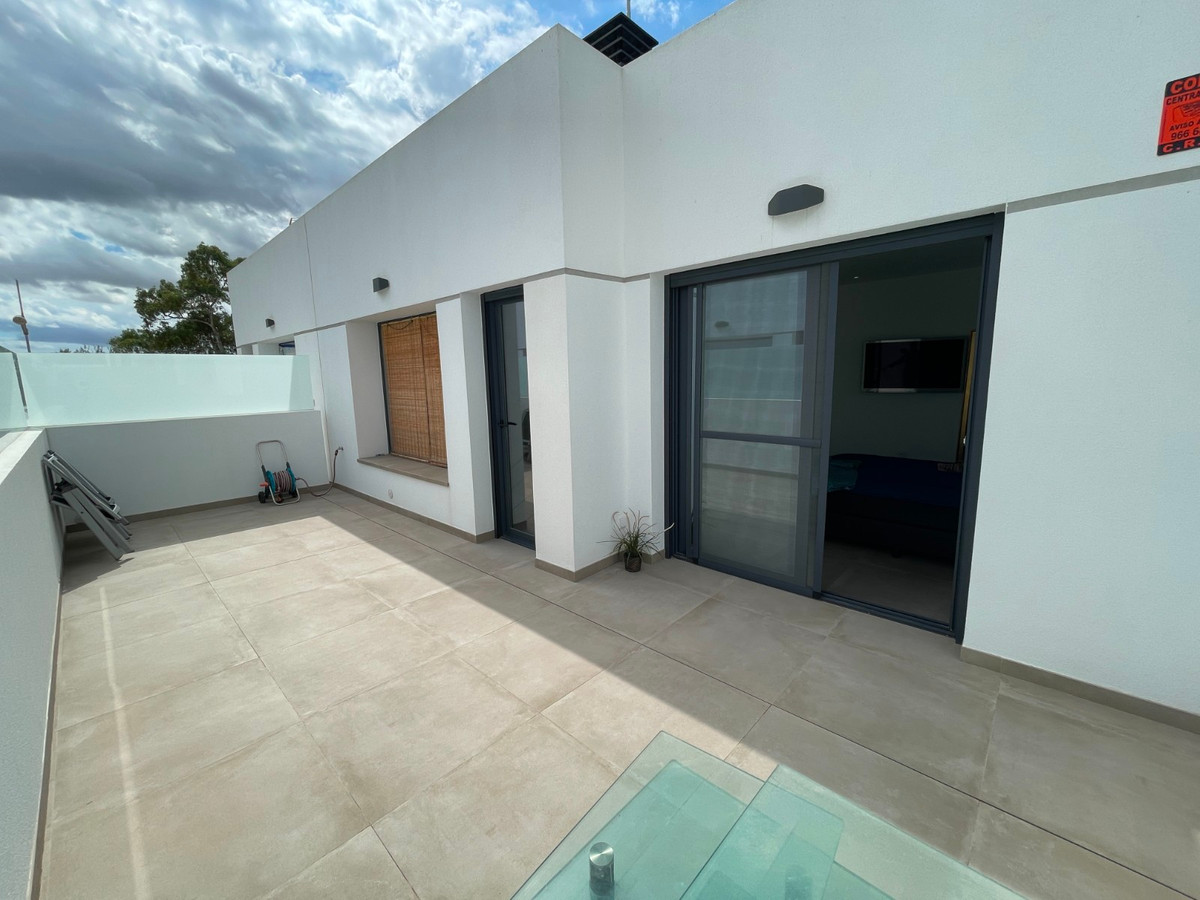 Se vende Villa - Chalet de 3 dormitorios en Costa Blanca, Alicante, España