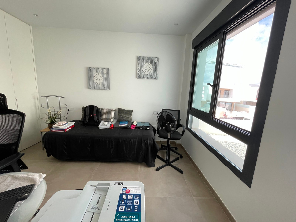 Se vende Villa - Chalet de 3 dormitorios en Costa Blanca, Alicante, España