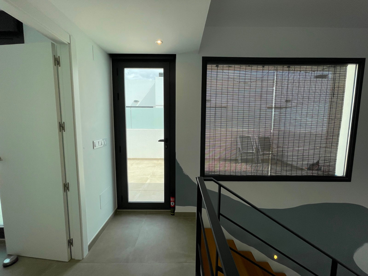 Se vende Villa - Chalet de 3 dormitorios en Costa Blanca, Alicante, España