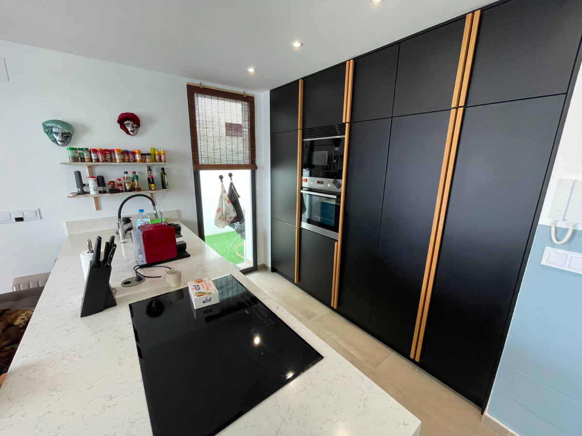 Se vende Villa - Chalet de 3 dormitorios en Costa Blanca, Alicante, España