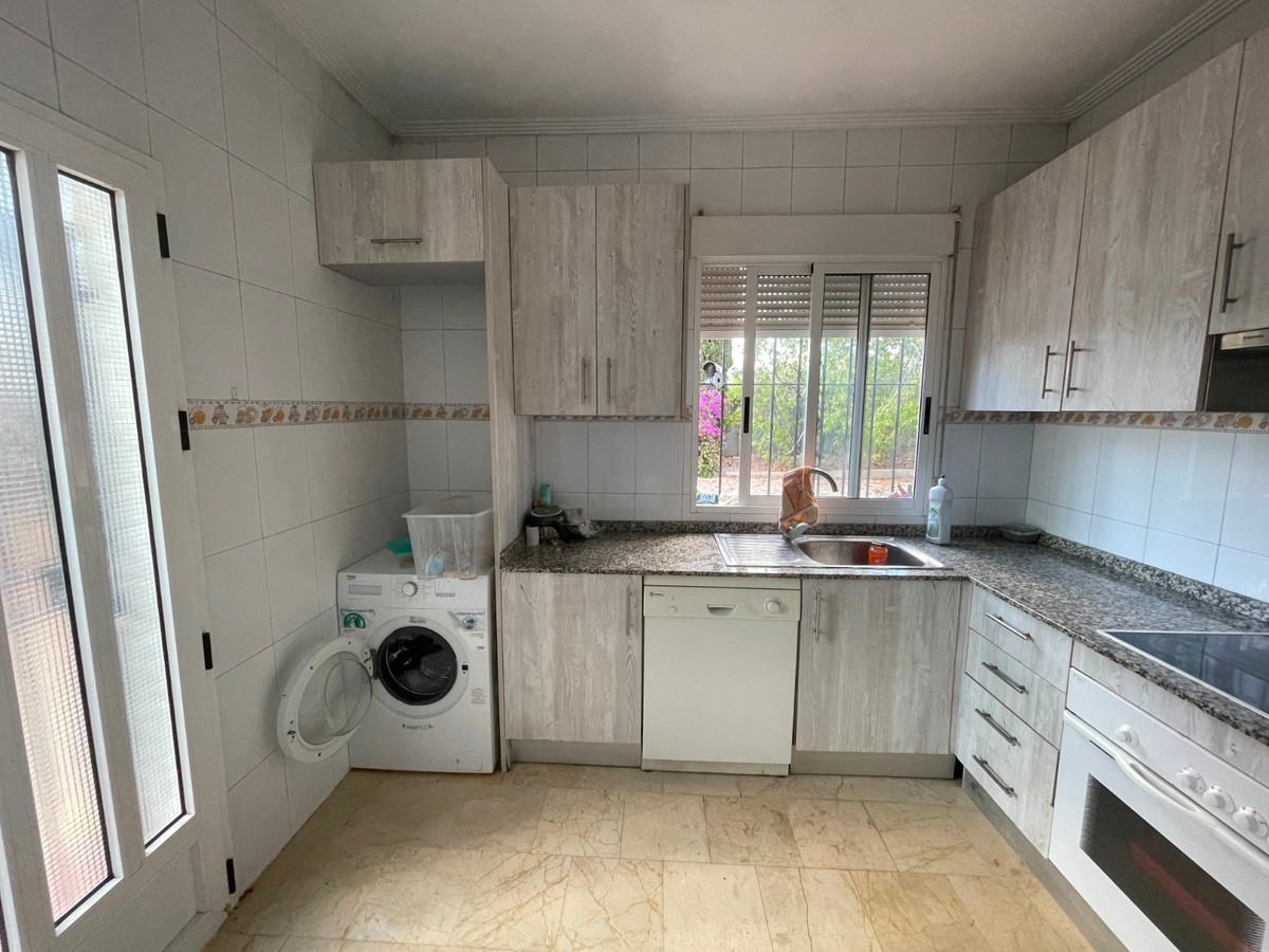 3 Bed Townhouse for sale in Albatera Costa Blanca, Alicante, Spain