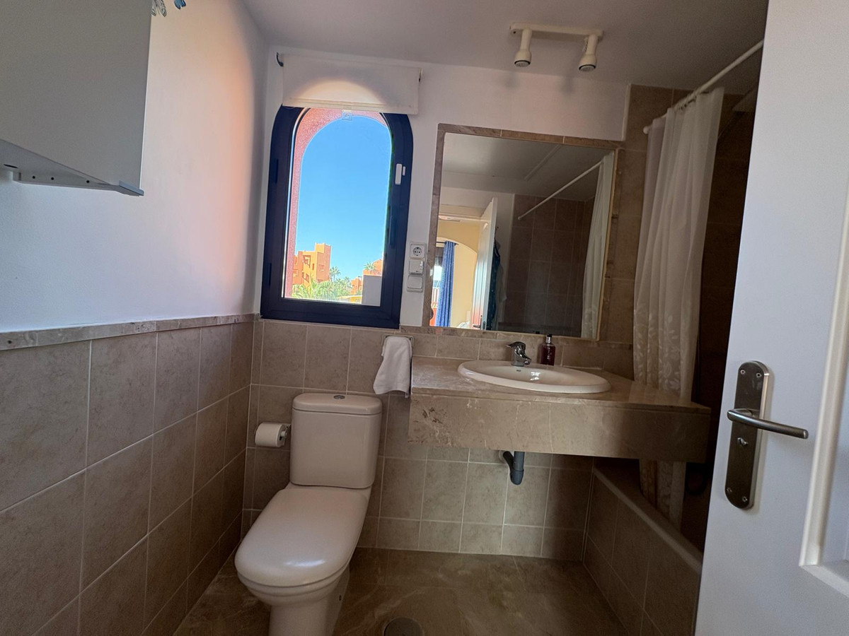 Se vende Apartamento Planta Baja de 2 dormitorios en Costa Del Sol, Málaga, España