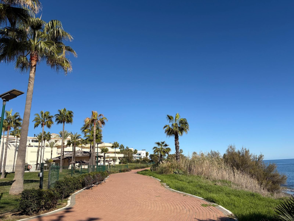 Se vende Apartamento Planta Baja de 2 dormitorios en Costa Del Sol, Málaga, España