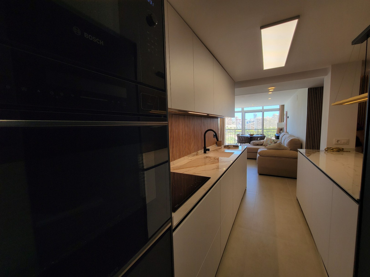Se vende Apartamento Planta Media de 2 dormitorios en Costa Blanca, Alicante, España