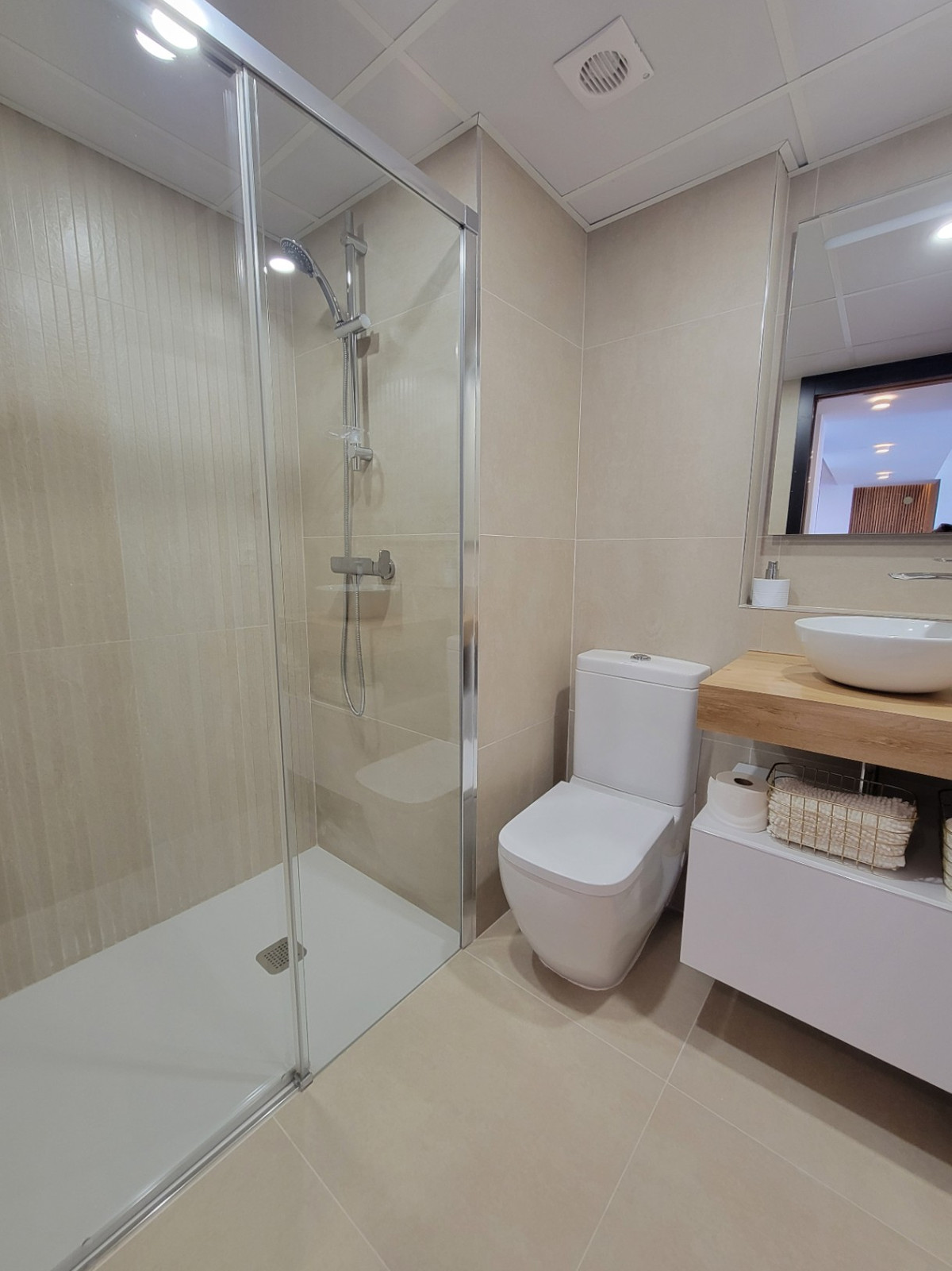 Se vende Apartamento Planta Media de 2 dormitorios en Costa Blanca, Alicante, España