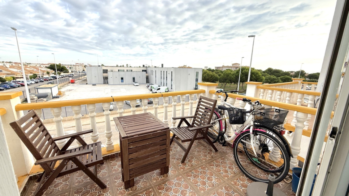 3 Bed Apartment for sale in Orihuela Costa Blanca, Alicante, Spain