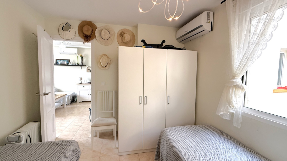 3 Bed Apartment for sale in Orihuela Costa Blanca, Alicante, Spain