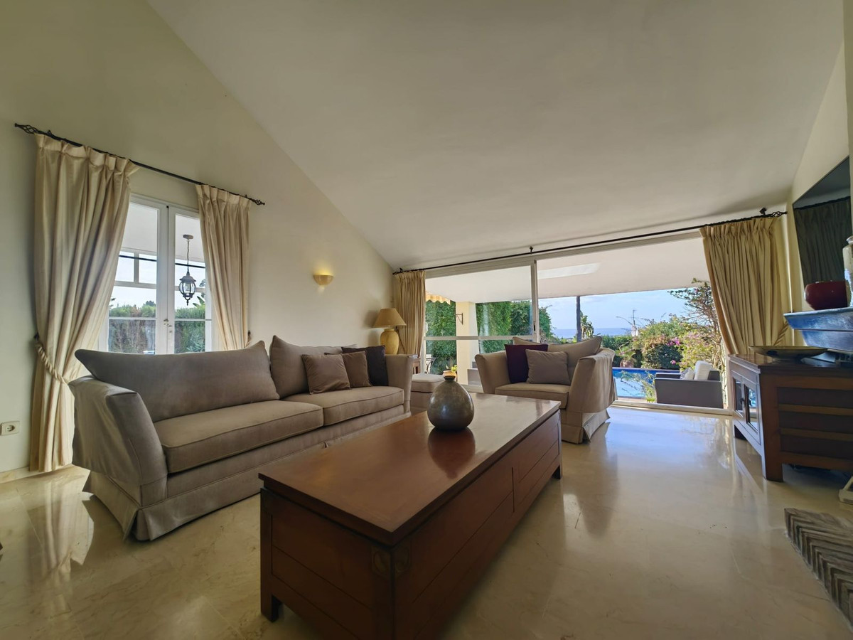 3 Bed Townhouse for sale in Estepona Costa Del Sol, Málaga, Spain