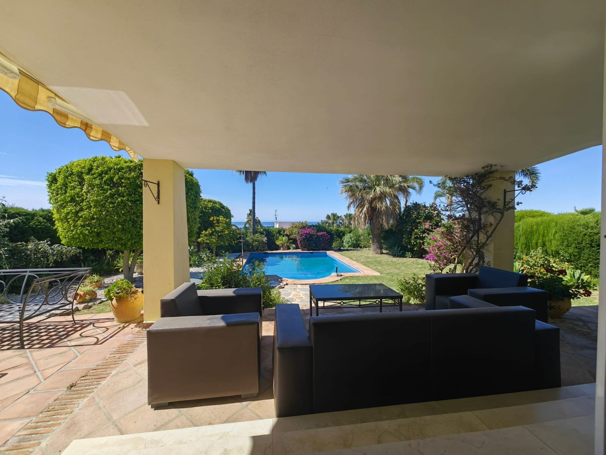 3 Bed Townhouse for sale in Estepona Costa Del Sol, Málaga, Spain