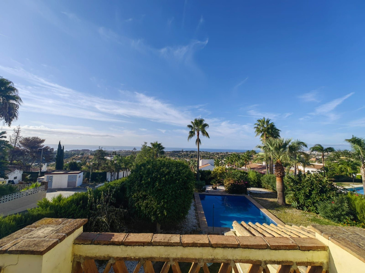 3 Bed Townhouse for sale in Estepona Costa Del Sol, Málaga, Spain