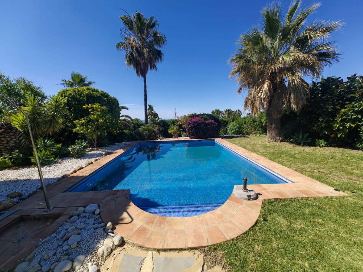3 Bed Townhouse for sale in Estepona Costa Del Sol, Málaga, Spain
