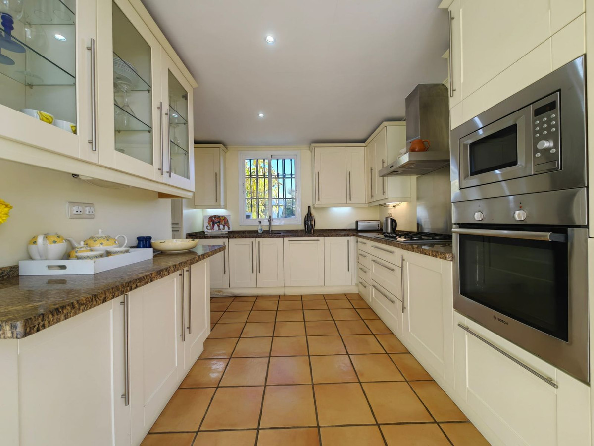 3 Bed Townhouse for sale in Estepona Costa Del Sol, Málaga, Spain