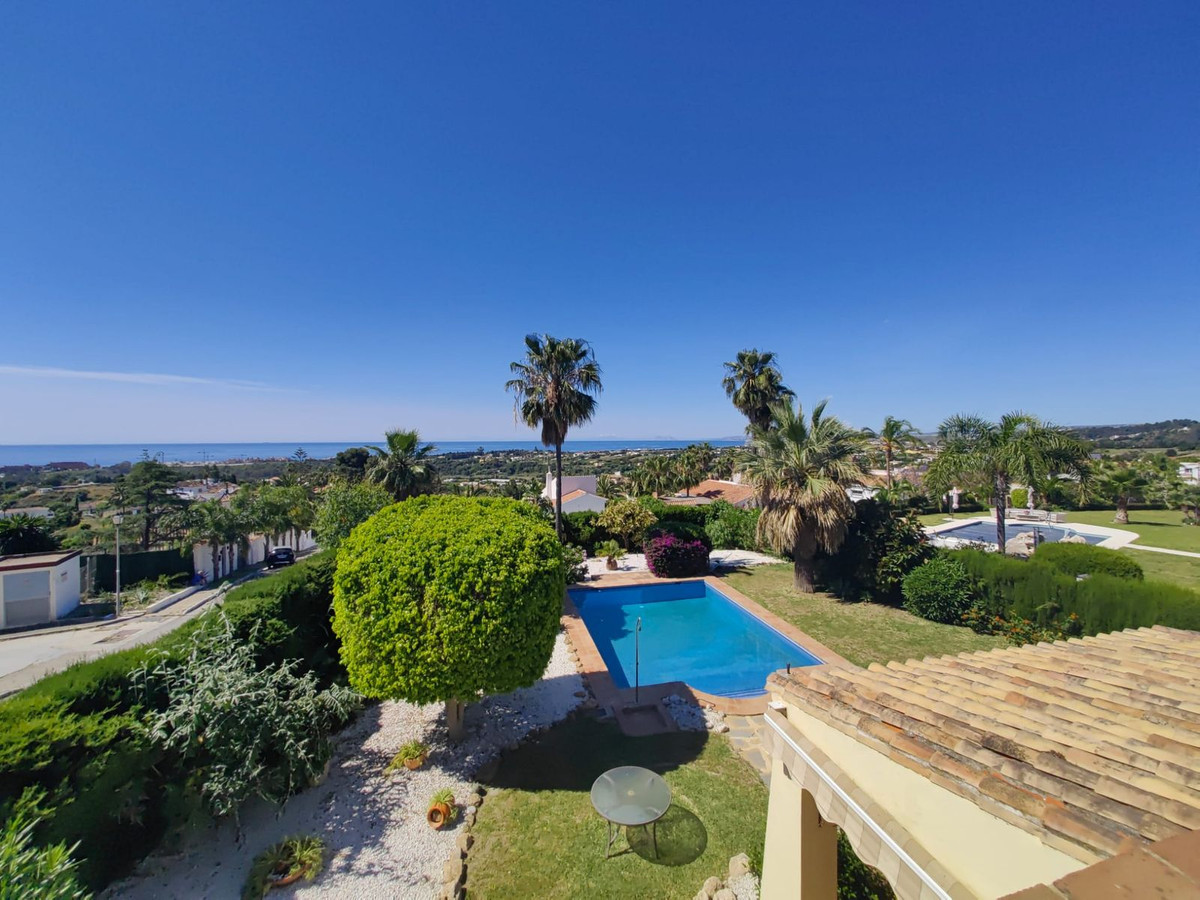 3 Bed Townhouse for sale in Estepona Costa Del Sol, Málaga, Spain