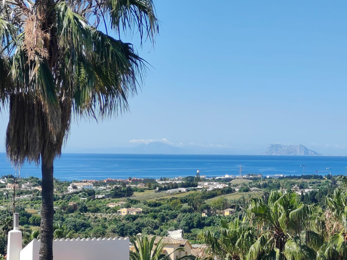 3 Bed Townhouse for sale in Estepona Costa Del Sol, Málaga, Spain