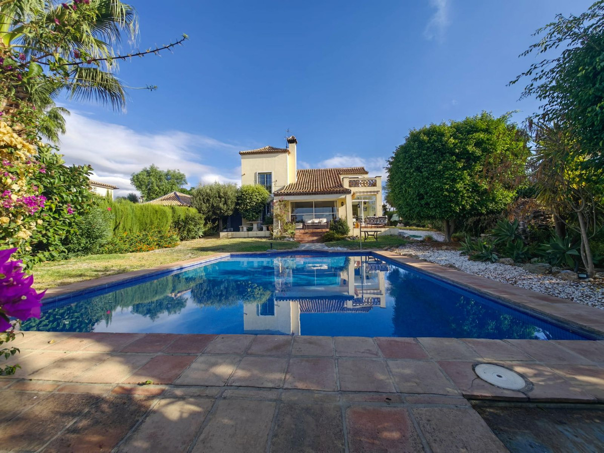 3 Bed Townhouse for sale in Estepona Costa Del Sol, Málaga, Spain