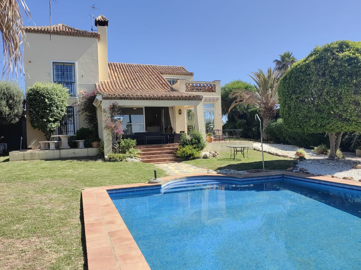 3 Bed Townhouse for sale in Estepona Costa Del Sol, Málaga, Spain