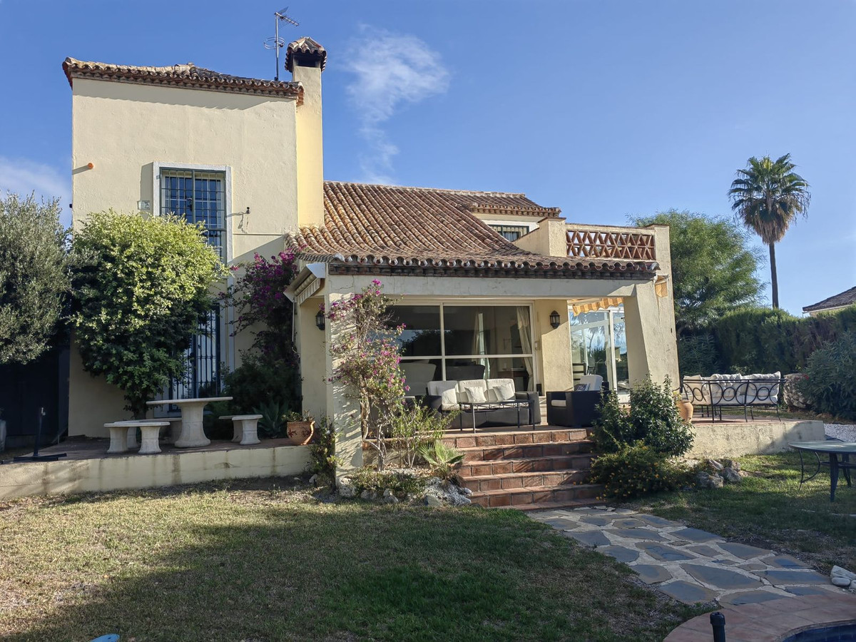 3 Bed Townhouse for sale in Estepona Costa Del Sol, Málaga, Spain