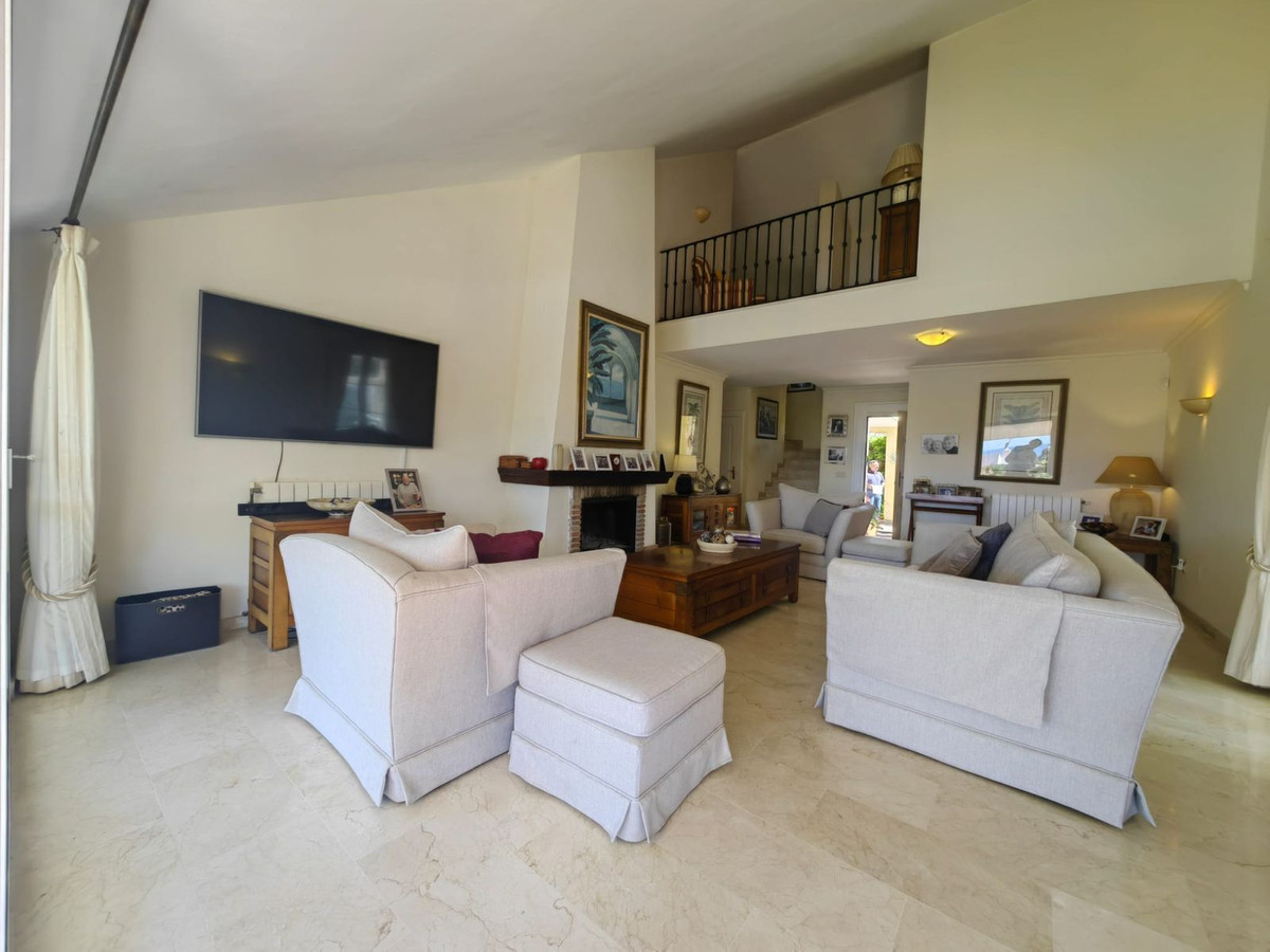 3 Bed Townhouse for sale in Estepona Costa Del Sol, Málaga, Spain