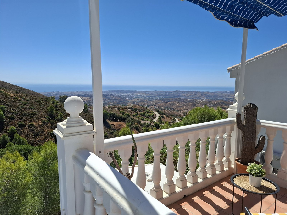2 Bed Townhouse for sale in Mijas Costa Del Sol, Málaga, Spain