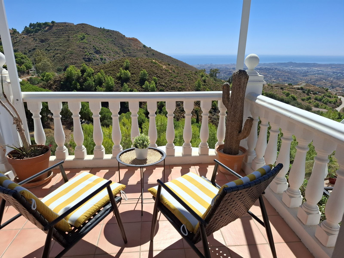 2 Bed Townhouse for sale in Mijas Costa Del Sol, Málaga, Spain