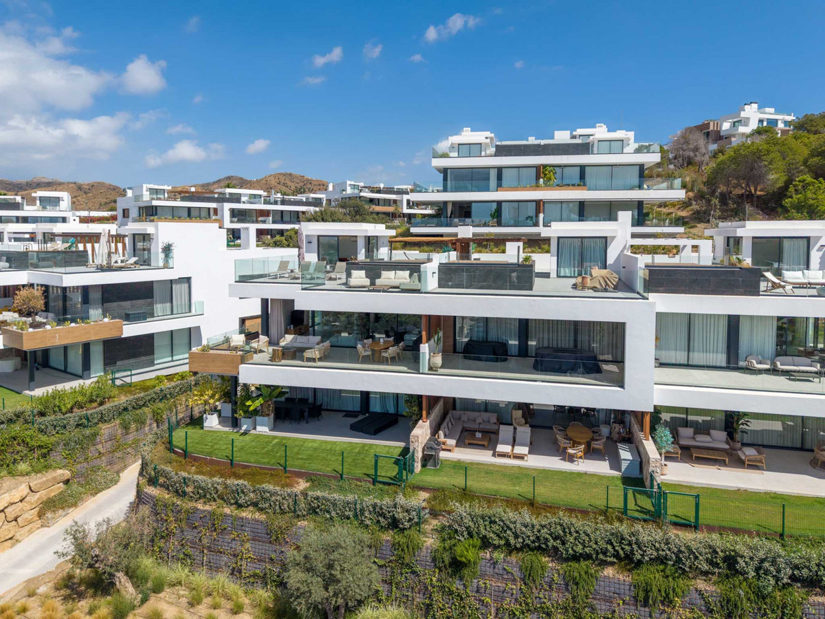 3 Bed Apartment for sale in Artola Costa Del Sol, Málaga, Spain
