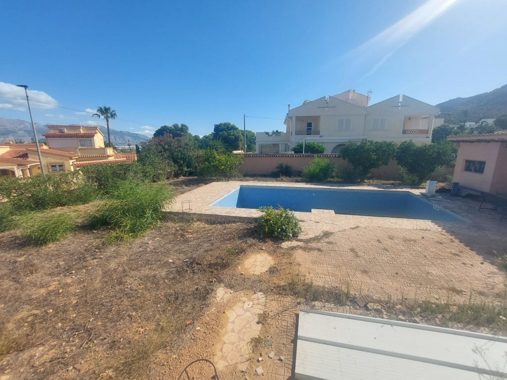 5 Bed Townhouse for sale in Albir Costa Blanca, Alicante, Spain