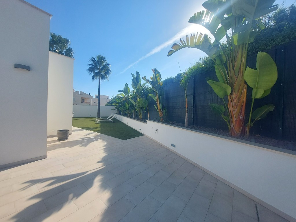 5 Bed Townhouse for sale in Albir Costa Blanca, Alicante, Spain