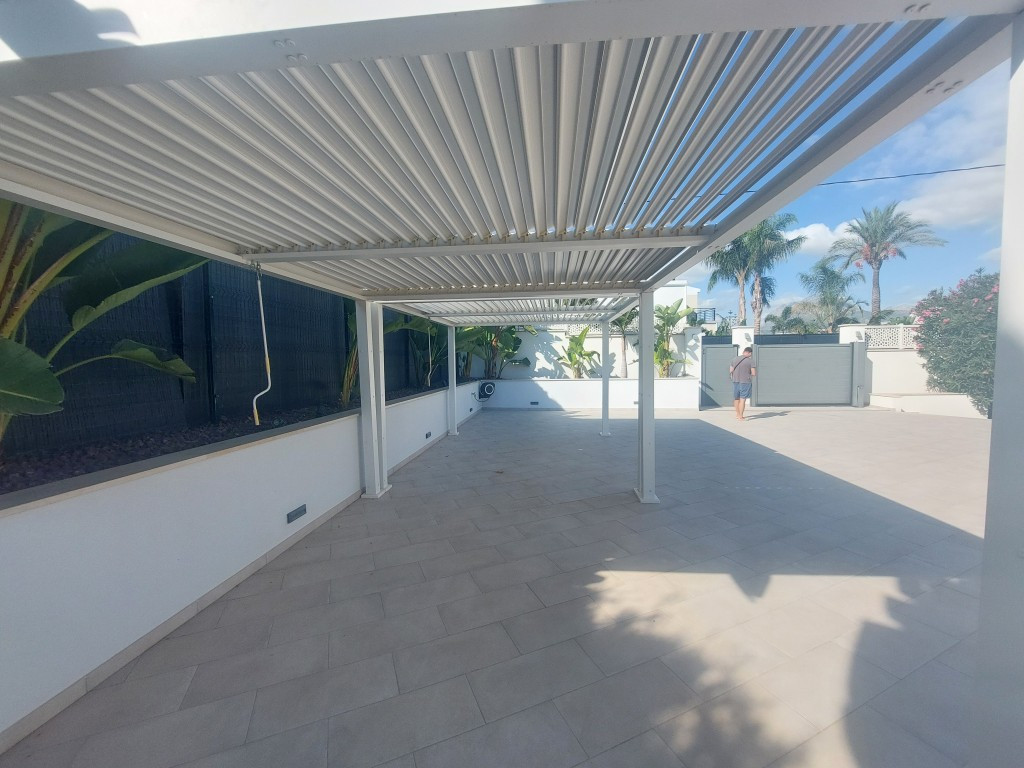 5 Bed Townhouse for sale in Albir Costa Blanca, Alicante, Spain