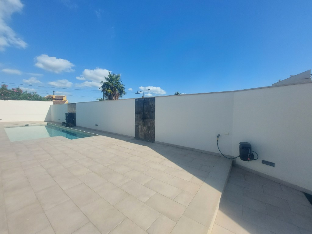 5 Bed Townhouse for sale in Albir Costa Blanca, Alicante, Spain