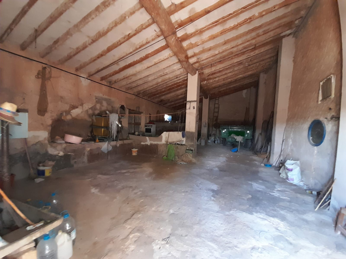 4 Bed Townhouse for sale in Pinoso Costa Blanca, Alicante, Spain