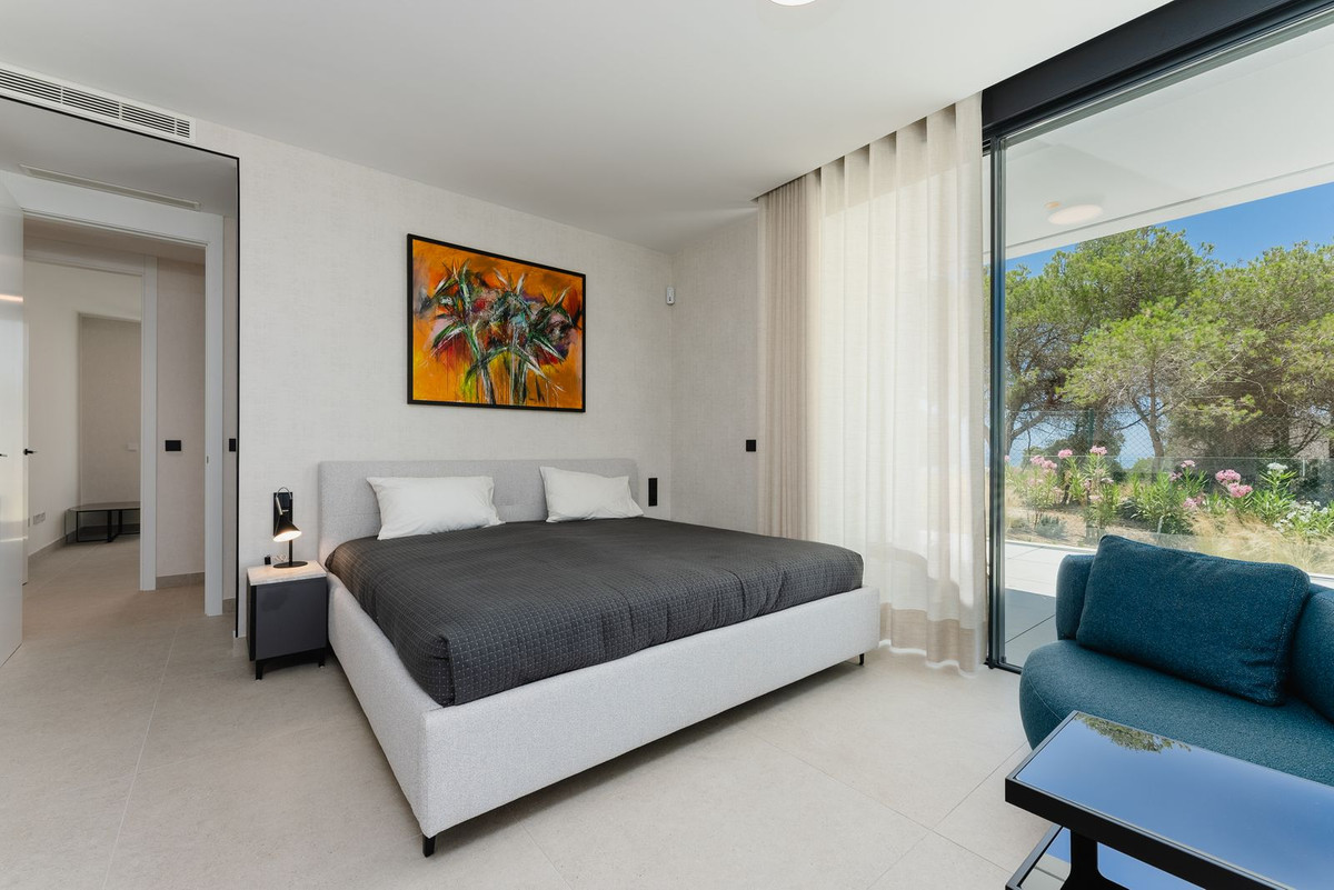 Se vende Apartamento Planta Baja de 3 dormitorios en Costa Del Sol, Málaga, España