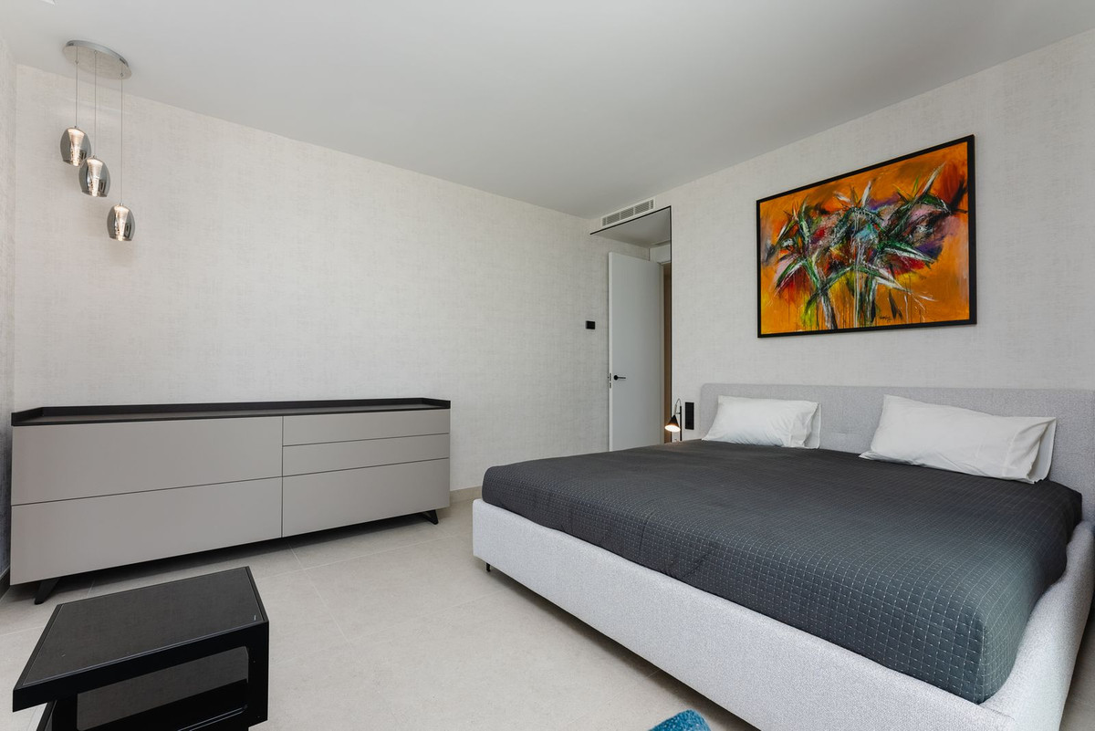 Se vende Apartamento Planta Baja de 3 dormitorios en Costa Del Sol, Málaga, España