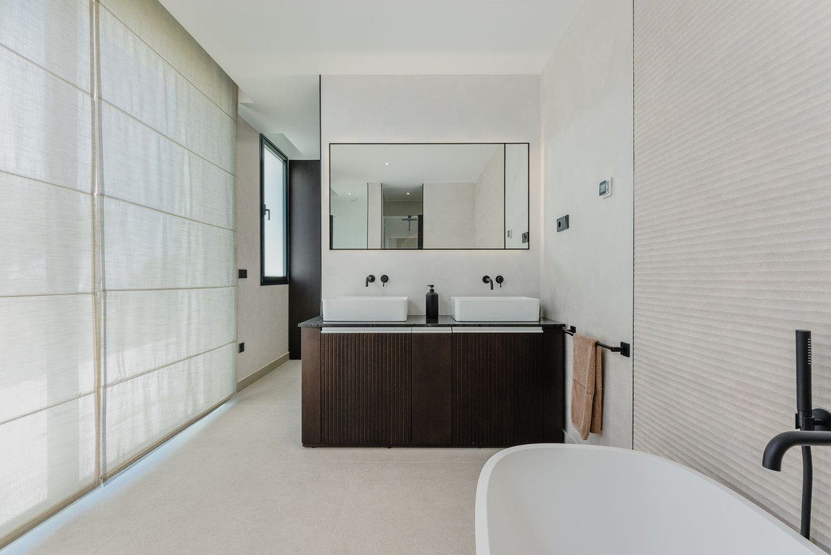 Se vende Apartamento Planta Baja de 3 dormitorios en Costa Del Sol, Málaga, España