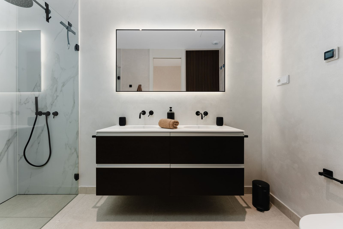 Se vende Apartamento Planta Baja de 3 dormitorios en Costa Del Sol, Málaga, España