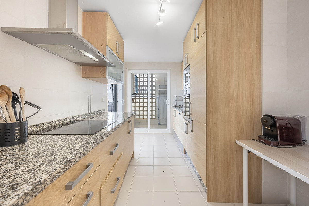Se vende Apartamento Planta Media de 3 dormitorios en Costa Del Sol, Málaga, España