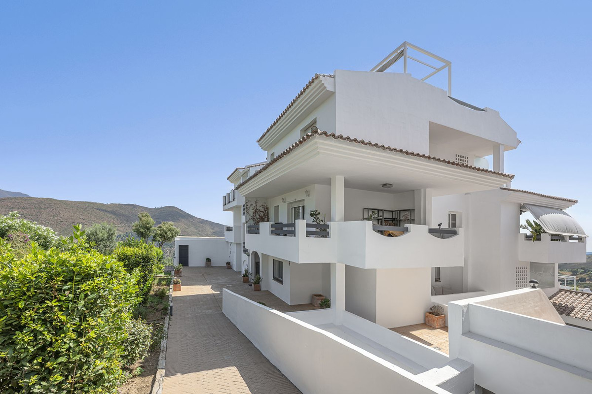 Se vende Apartamento Planta Media de 3 dormitorios en Costa Del Sol, Málaga, España