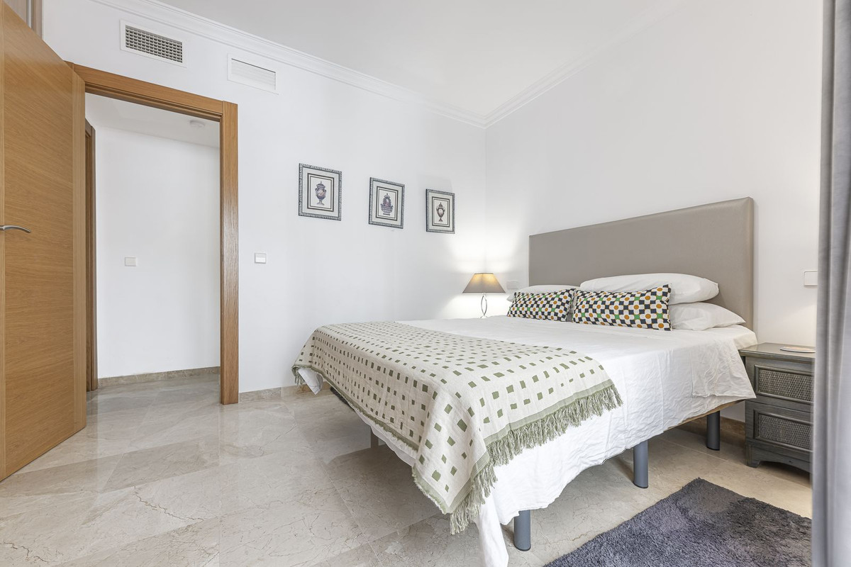 Se vende Apartamento Planta Media de 3 dormitorios en Costa Del Sol, Málaga, España