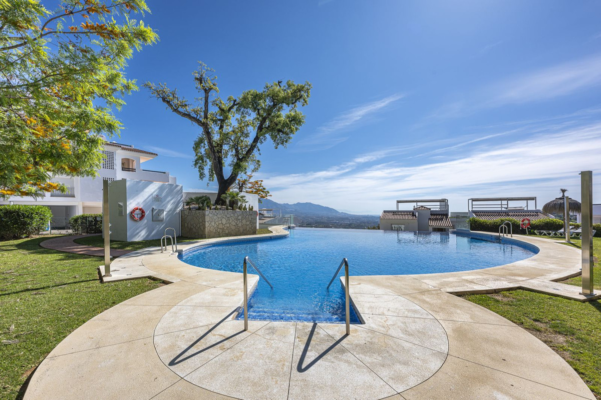 Se vende Apartamento Planta Media de 3 dormitorios en Costa Del Sol, Málaga, España